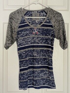 New England Patriots Women's Top Throwback Pat The Patriot Logo Size Small